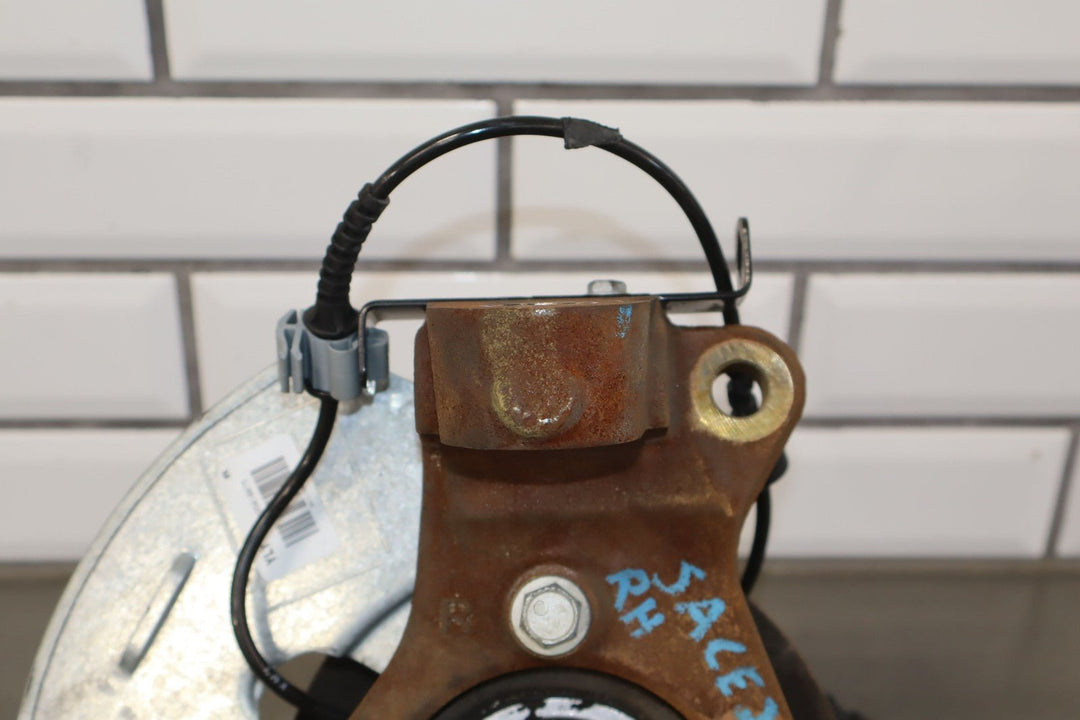 07 - 14 GMC Yukon GMT900 4x4 Right Front Spindle/Knuckle 81k OEM