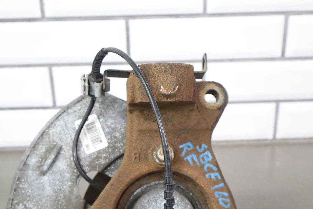 07 - 14 Silverado 1500 Tahoe Suburban Left Driver Front Bare Spindle See Photos