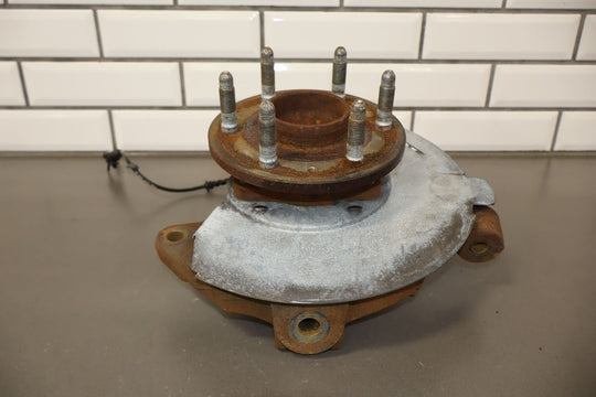 07 - 14 Silverado 1500 Tahoe Suburban Left Driver Front Bare Spindle See Photos