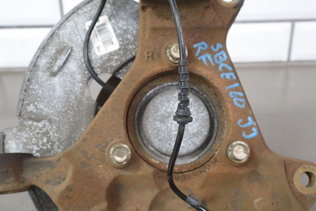 07 - 14 Silverado 1500 Tahoe Suburban Left Driver Front Bare Spindle See Photos