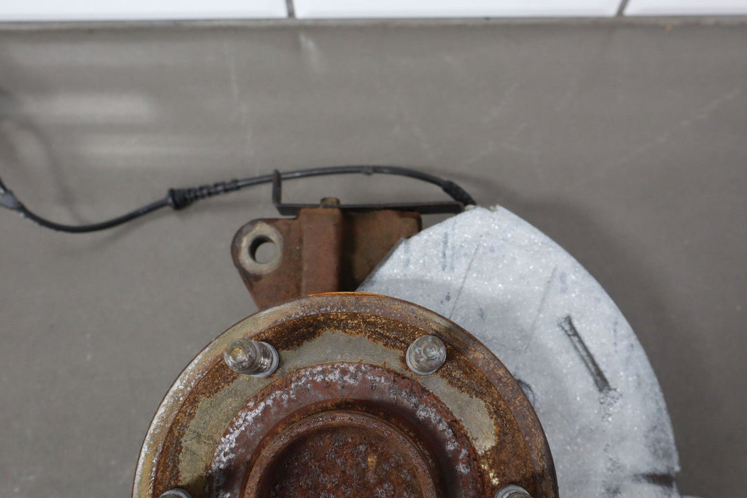 07 - 14 Silverado 1500 Tahoe Suburban Left Driver Front Bare Spindle See Photos