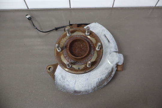 07 - 14 Silverado 1500 Tahoe Suburban Left Driver Front Bare Spindle See Photos