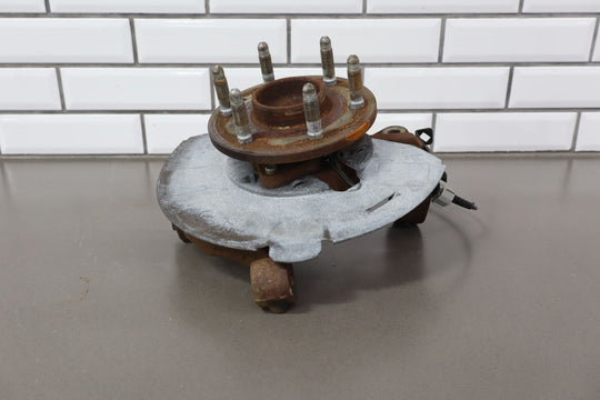 07 - 14 Silverado 1500 Tahoe Suburban Left Driver Front Bare Spindle See Photos