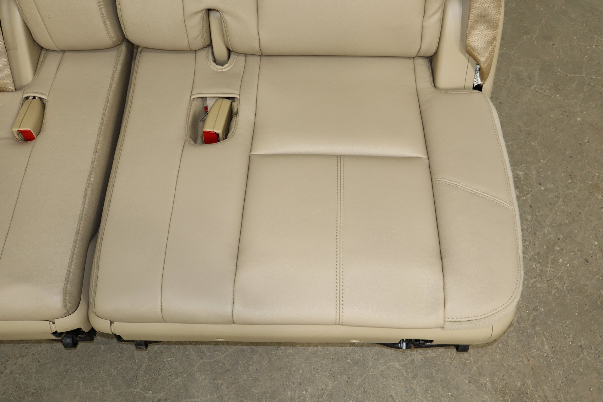 07-14 Tahoe Yukon Suburban Escalade Leather 3rd Row Seat