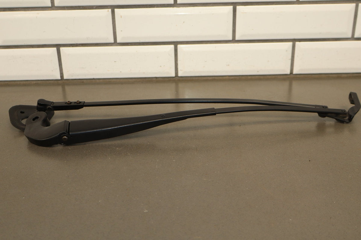 07-17 Lexus LS460 (XF40) Windshield Wiper Arms Pair