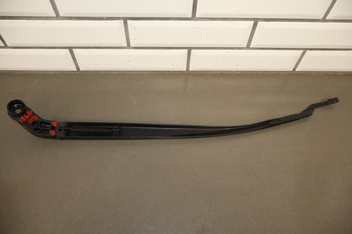 07-17 Lexus LS460 (XF40) Windshield Wiper Arms Pair