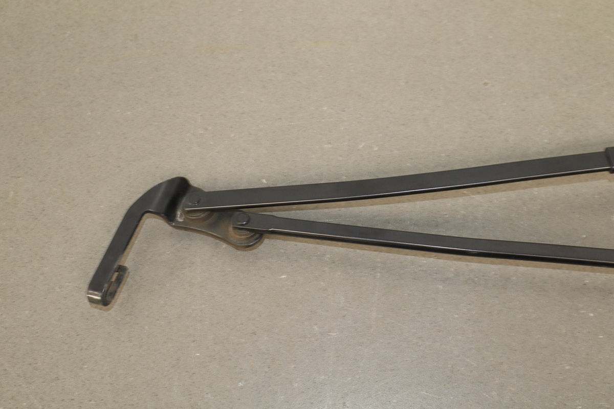 07-17 Lexus LS460 (XF40) Windshield Wiper Arms Pair