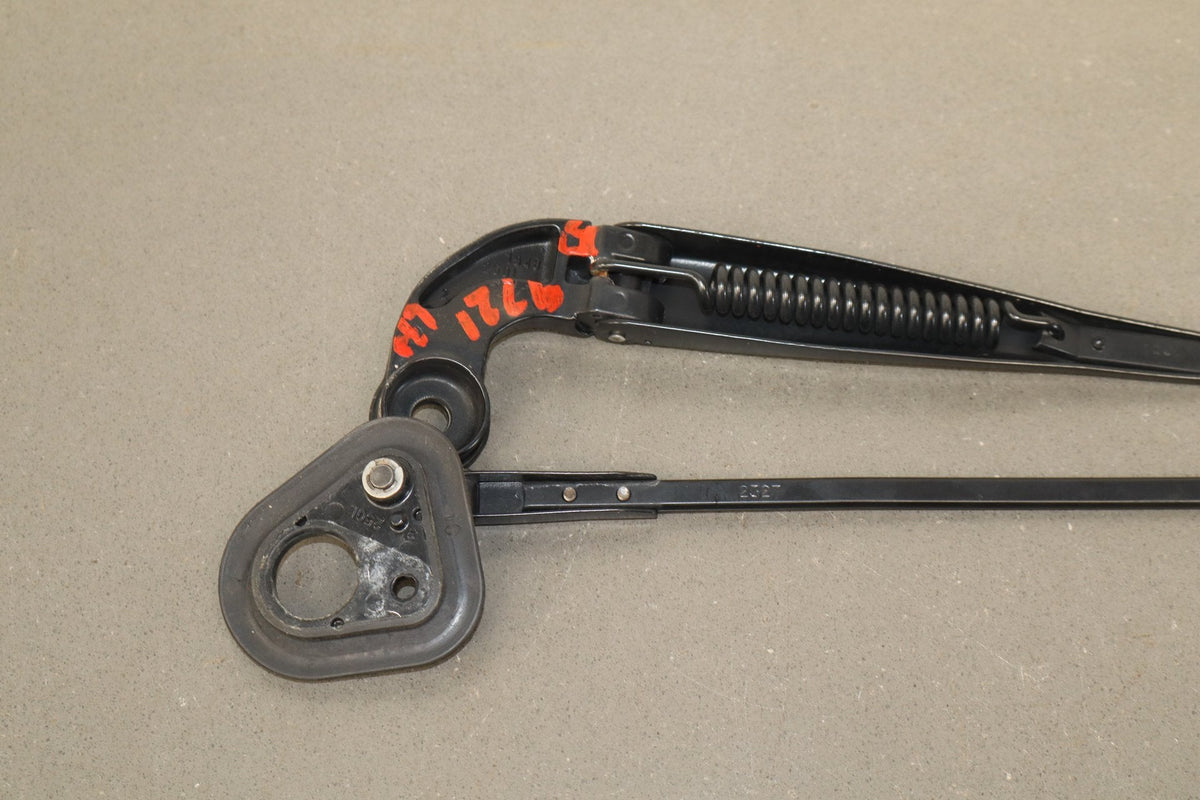 07-17 Lexus LS460 (XF40) Windshield Wiper Arms Pair
