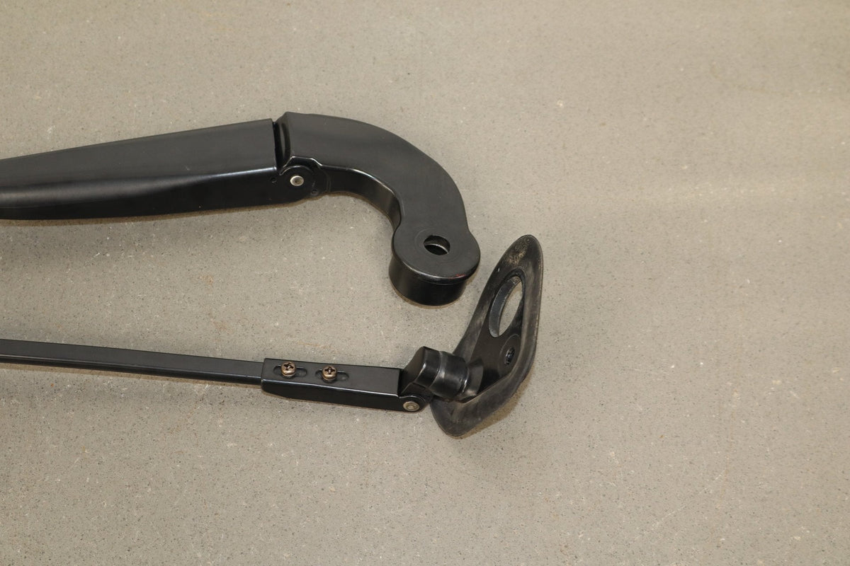 07-17 Lexus LS460 (XF40) Windshield Wiper Arms Pair