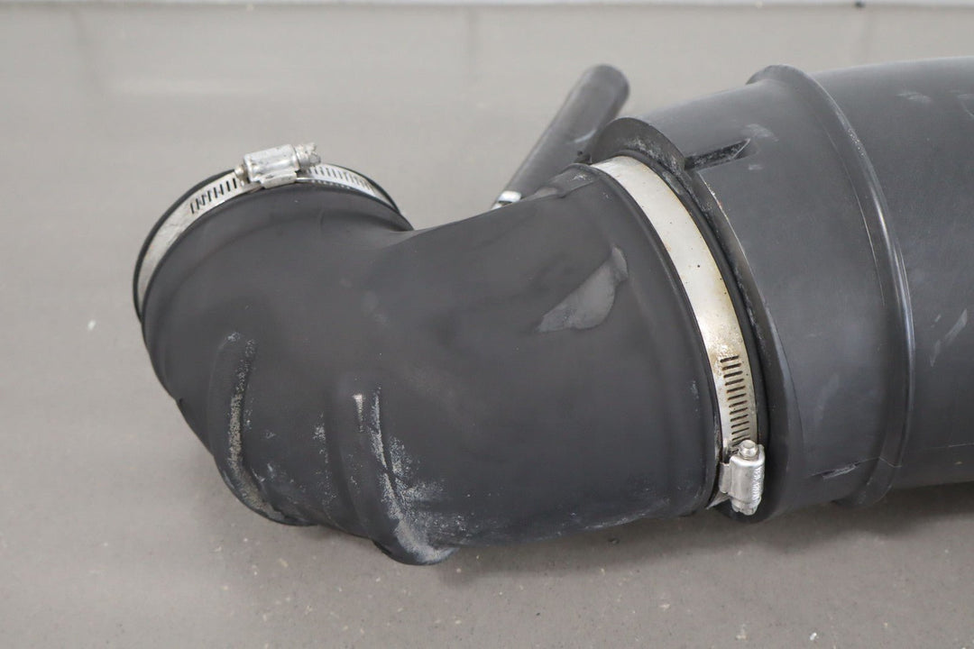 07 - 18 Dodge 6.7 Cummins Diesel RAM ACTIVE Air Intake Cleaner Duct OEM 72142234