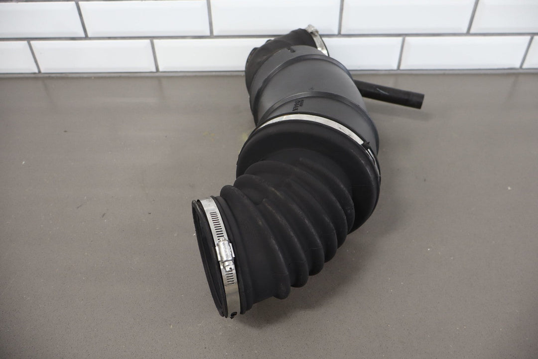 07 - 18 Dodge 6.7 Cummins Diesel RAM ACTIVE Air Intake Cleaner Duct OEM 72142234
