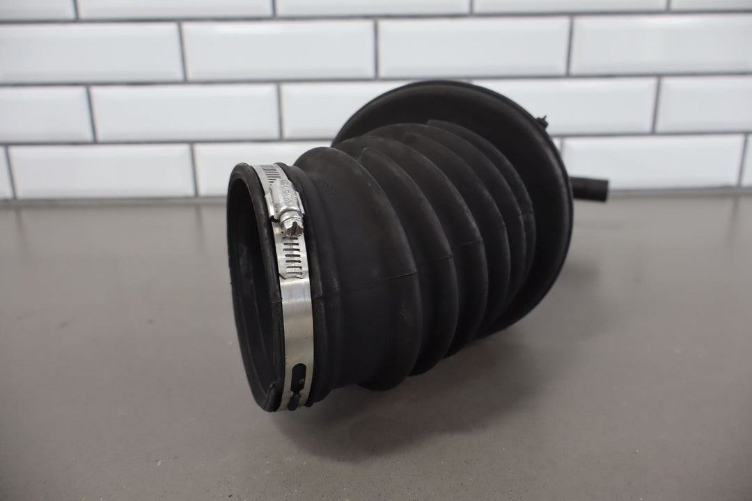 07 - 18 Dodge 6.7 Cummins Diesel RAM ACTIVE Air Intake Cleaner Duct OEM 72142234