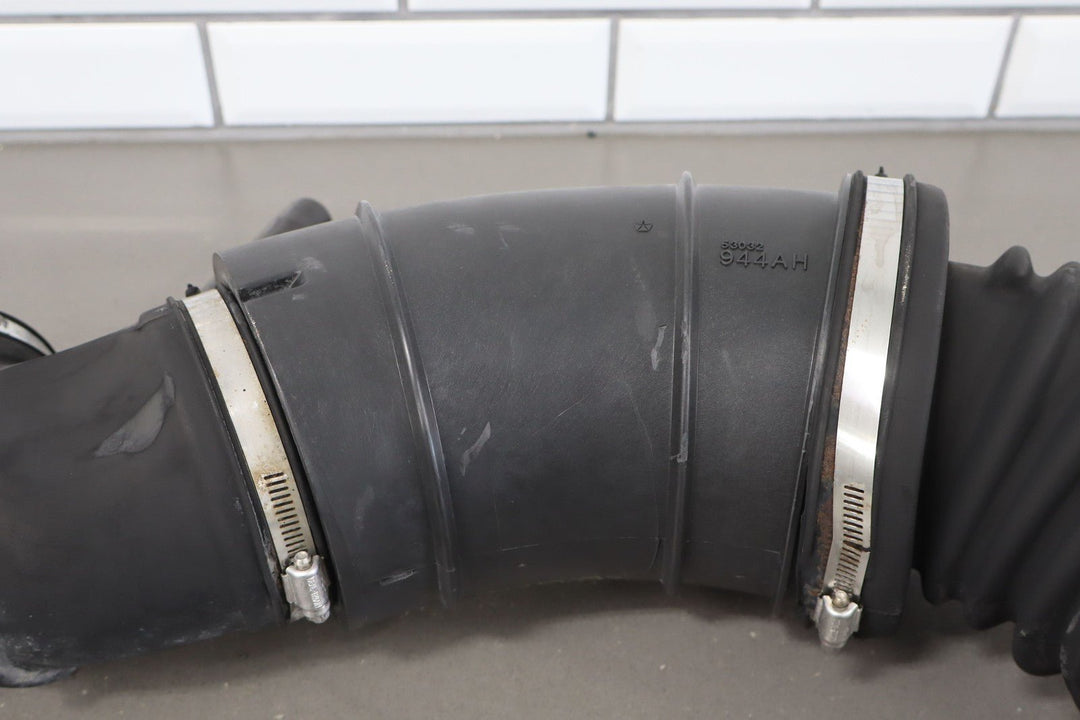 07 - 18 Dodge 6.7 Cummins Diesel RAM ACTIVE Air Intake Cleaner Duct OEM 72142234