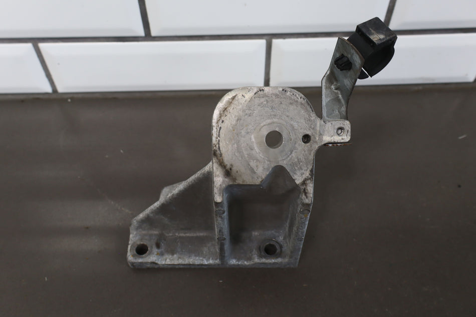 2005 Pontiac GTO- Engine Mount