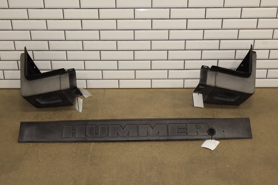 08-09 Hummer H2 Rear Bumper Cover 3pc Fade 89026784