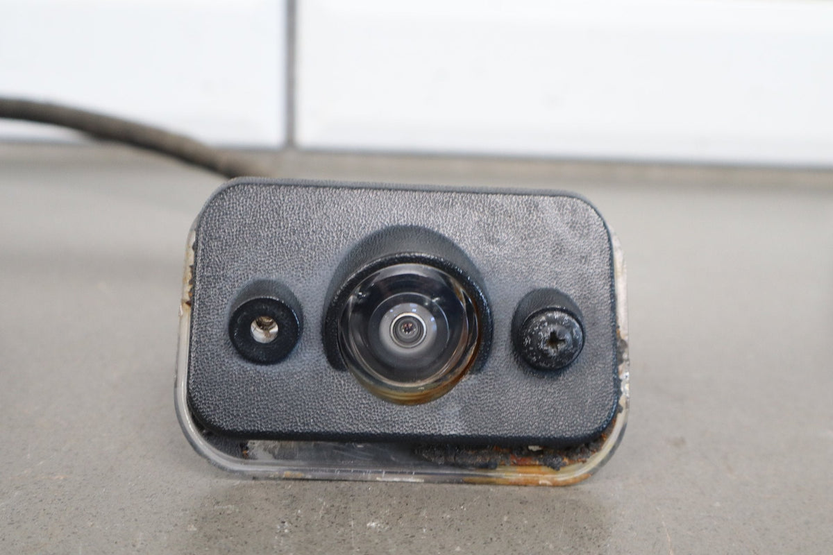 08-09 Hummer H2 Rear Bumper Reverse Camera UVC