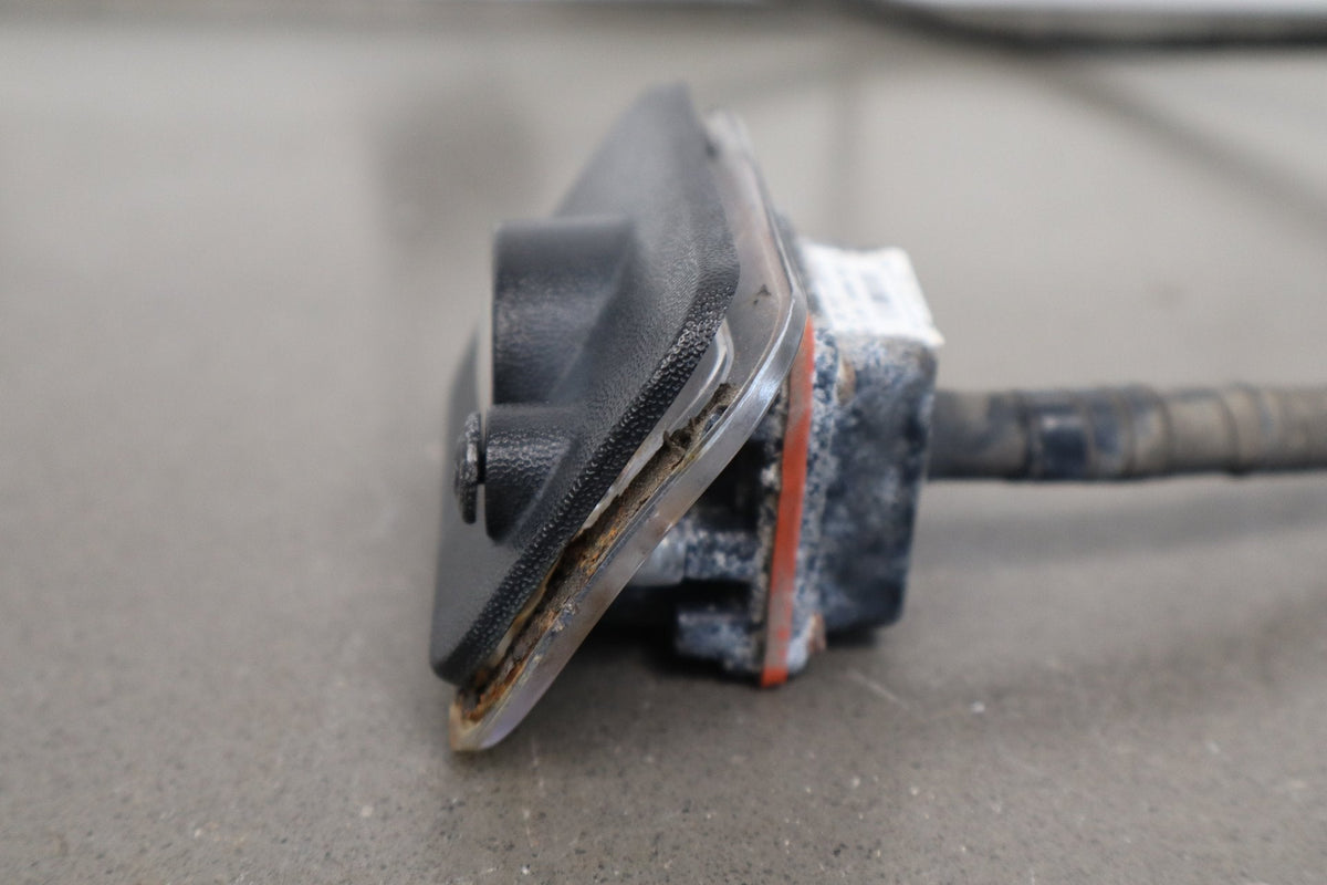 08-09 Hummer H2 Rear Bumper Reverse Camera UVC