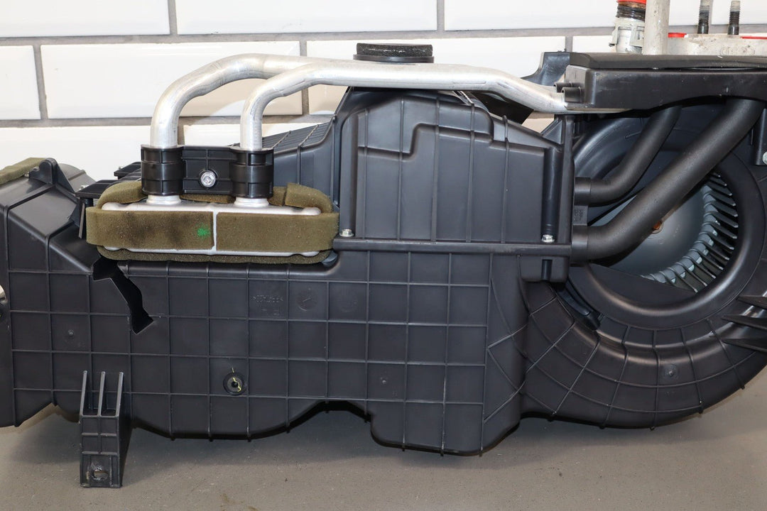 08 - 09 Hummer H2 REAR Heater HVAC Housing W/Blower Motor