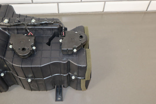 08 - 09 Hummer H2 REAR Heater HVAC Housing W/Blower Motor