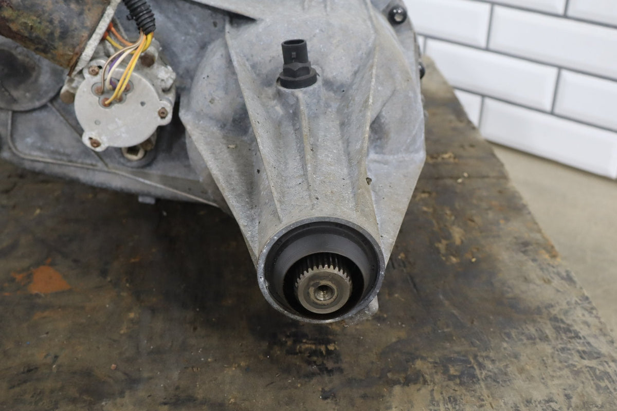 08-09 Hummer H2 Transfer Case Electric 32-Spline 6L80