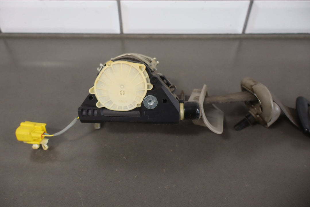 08 - 10 Ford F250 Crew Cab Driver Left LH Front Seat Belt Retractor (Tan 2S)