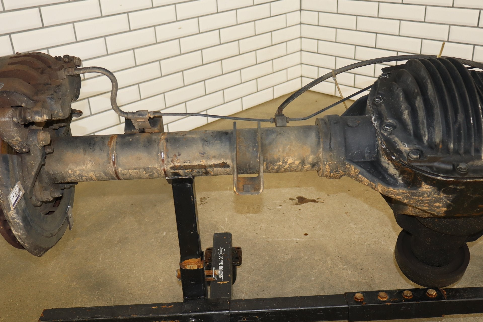08-10 Ford F250 F350 Super Duty Rear Axle 3.73 SRW Complete OEM