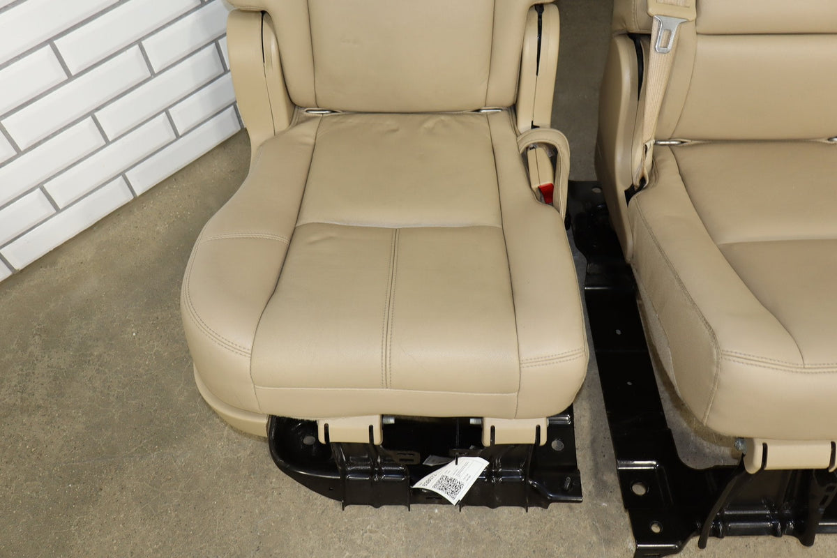 08-13 Chevy Tahoe Hybrid 2nd Row Bench Seat Light Cashmere Floor