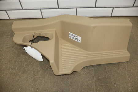 08-13 Chevy Tahoe Hybrid 2nd Row Bench Seat Light Cashmere Floor