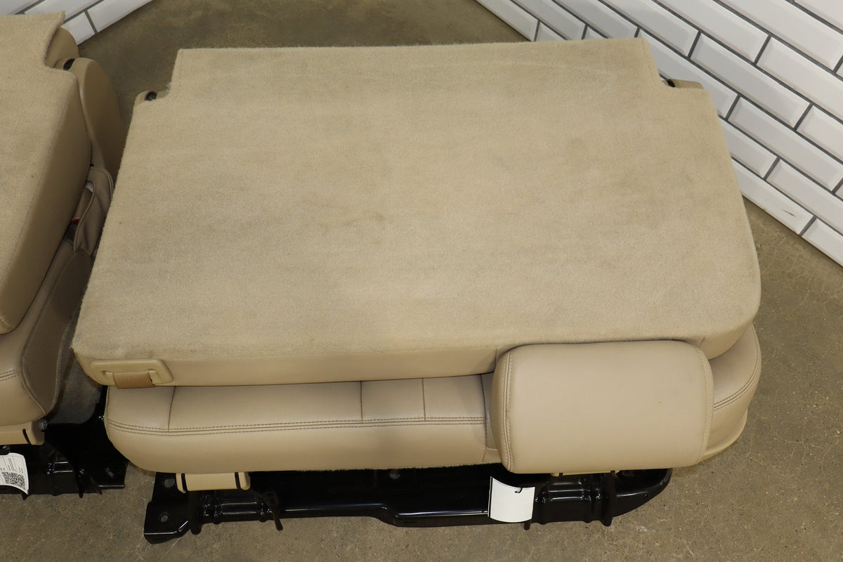 08-13 Chevy Tahoe Hybrid 2nd Row Bench Seat Light Cashmere Floor