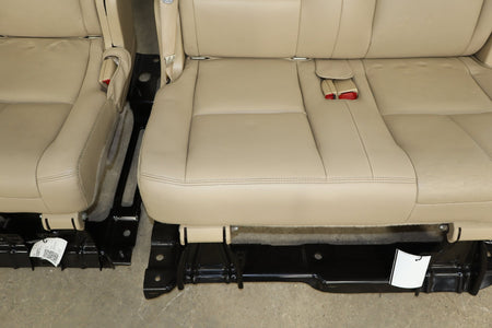 08-13 Chevy Tahoe Hybrid 2nd Row Bench Seat Light Cashmere Floor