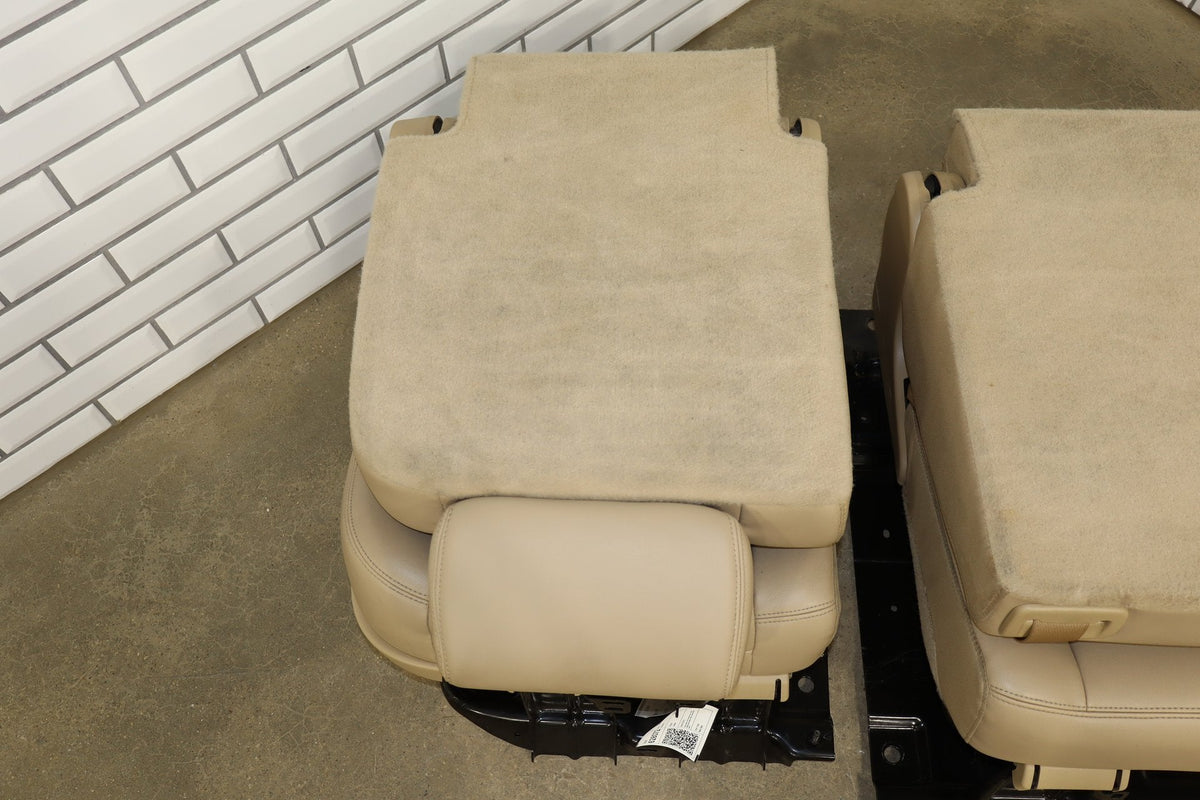 08-13 Chevy Tahoe Hybrid 2nd Row Bench Seat Light Cashmere Floor
