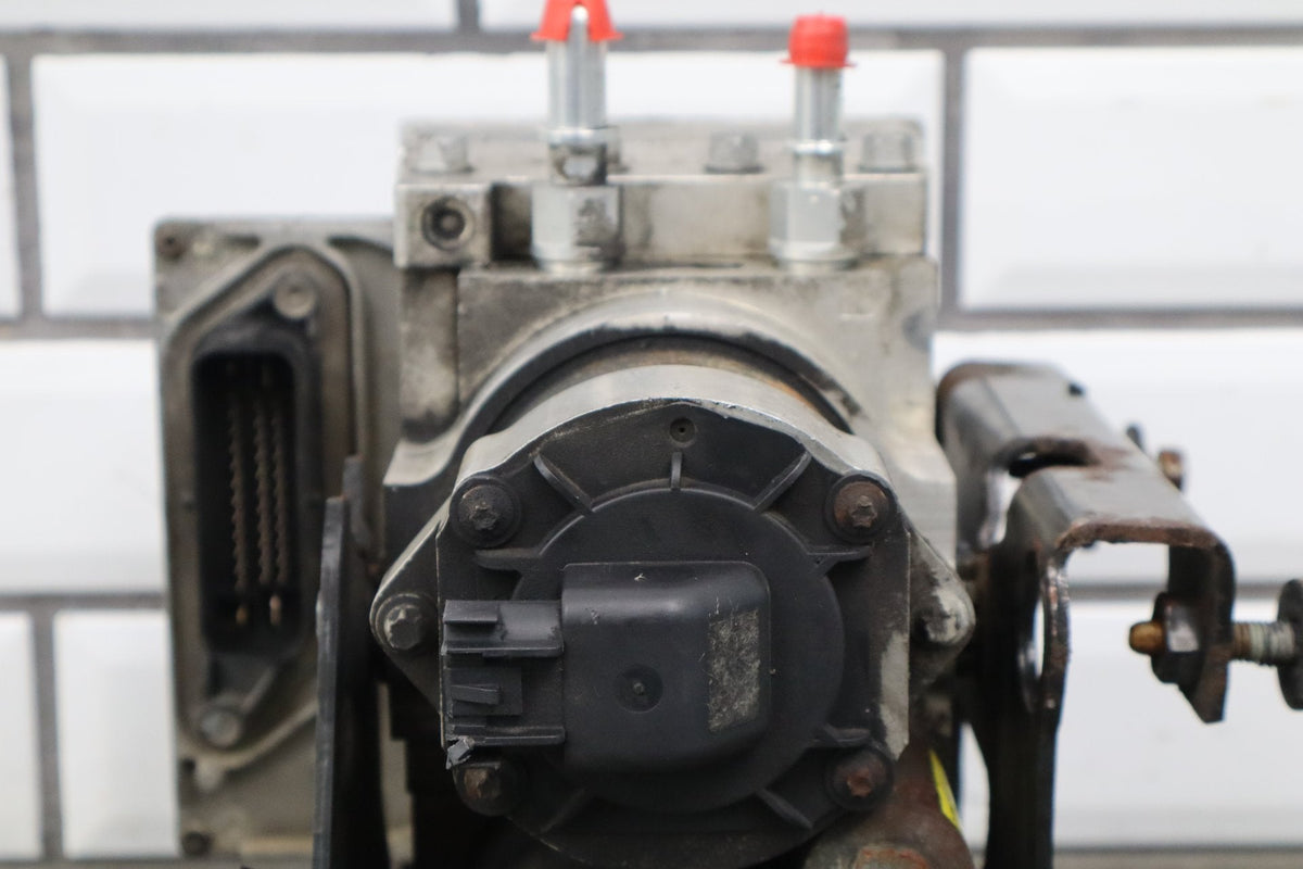 08-13 Chevy Tahoe Hybrid ABS Pump Module J92 15879113
