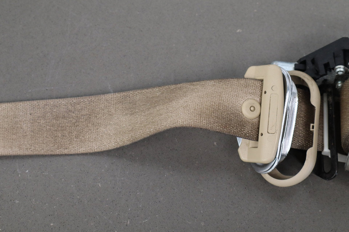 08-13 Chevy Tahoe Hybrid Left Front Seat Belt Light Cashmere 313
