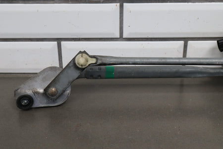 08-14 Dodge Challenger Front Wiper Motor & Linkage Transmission Tested OEM