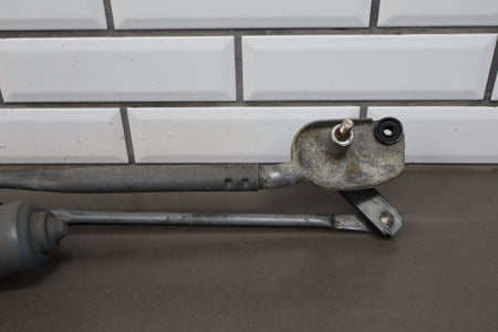 08-14 Dodge Challenger Front Wiper Motor & Linkage Transmission Tested OEM