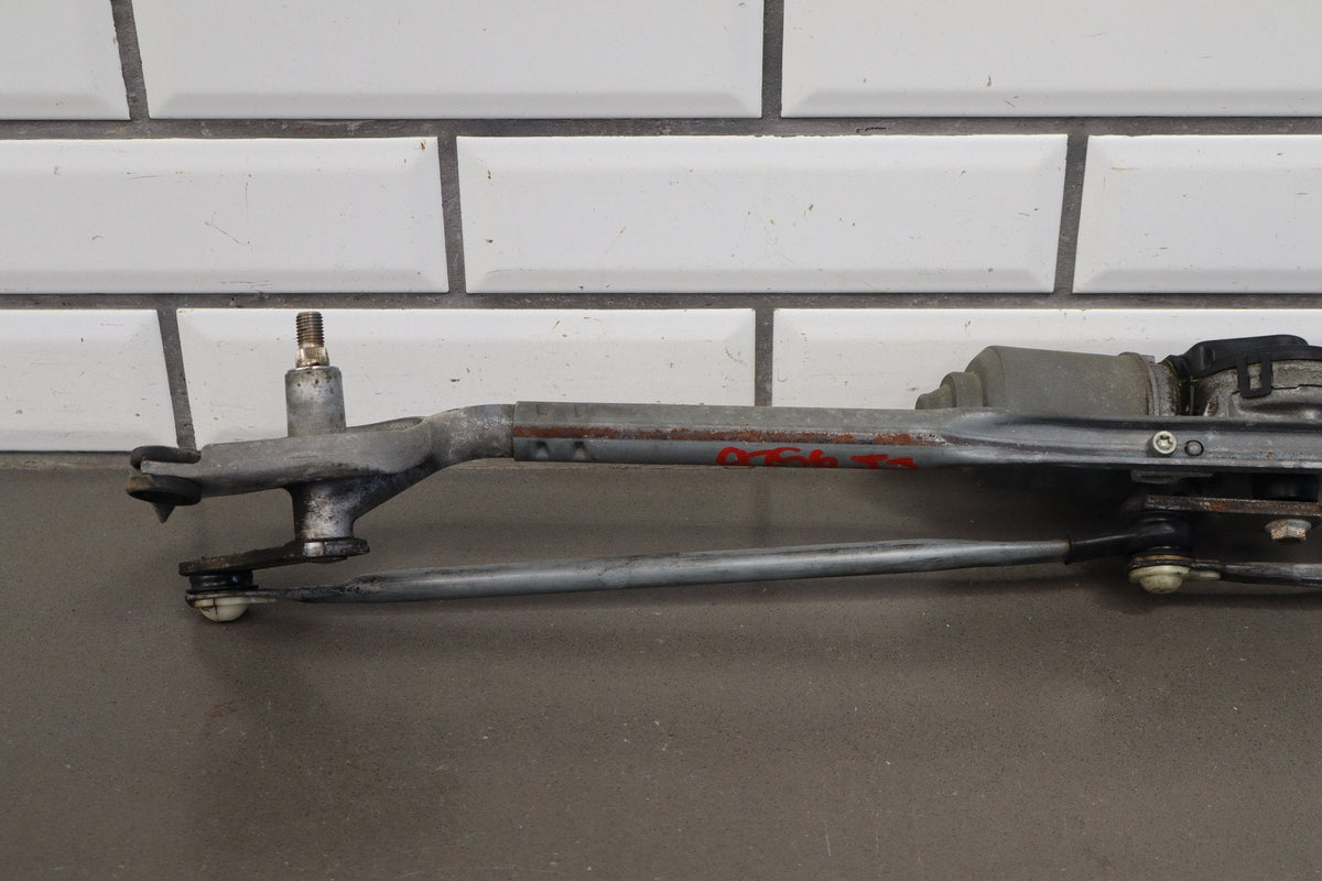 08-14 Dodge Challenger Front Wiper Motor & Linkage Transmission Tested OEM