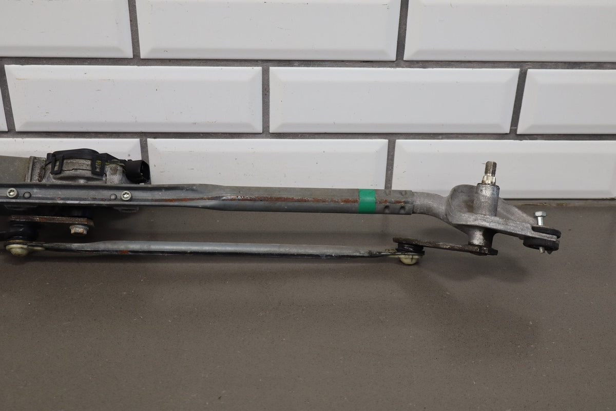 08-14 Dodge Challenger Front Wiper Motor & Linkage Transmission Tested OEM