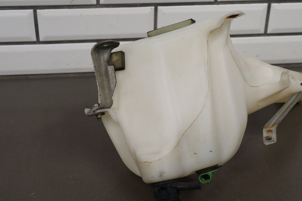 08-14 Dodge Challenger Windshield Washer Bottle Reservoir Pump Lid OEM