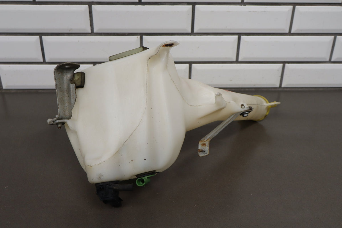 08-14 Dodge Challenger Windshield Washer Bottle Reservoir Pump Lid OEM