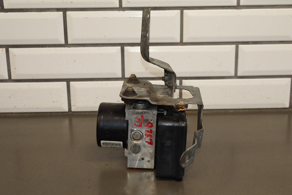 08-15 Mitsubishi Lancer Evo X ABS Pump Module 4670A892