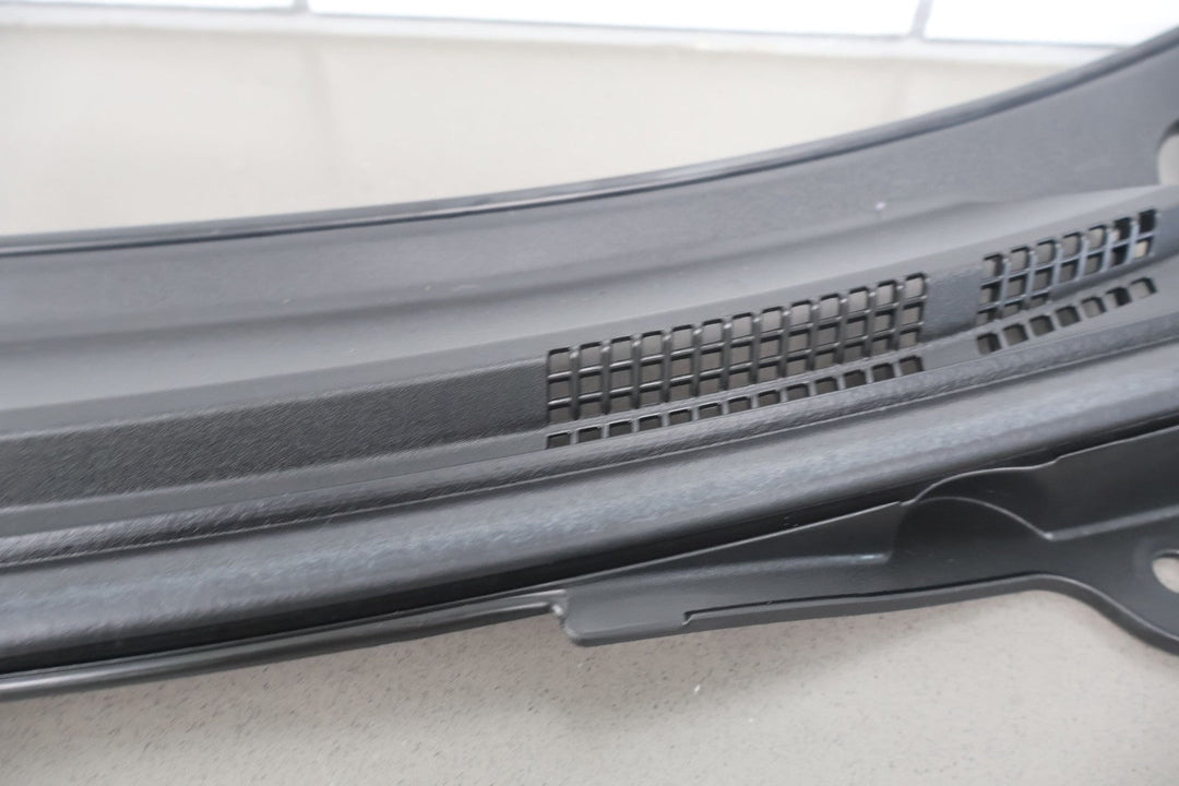 08 - 15 Mitsubishi Lancer Evo X Front Center Windshield Cowl Vent Panel W/ Seal