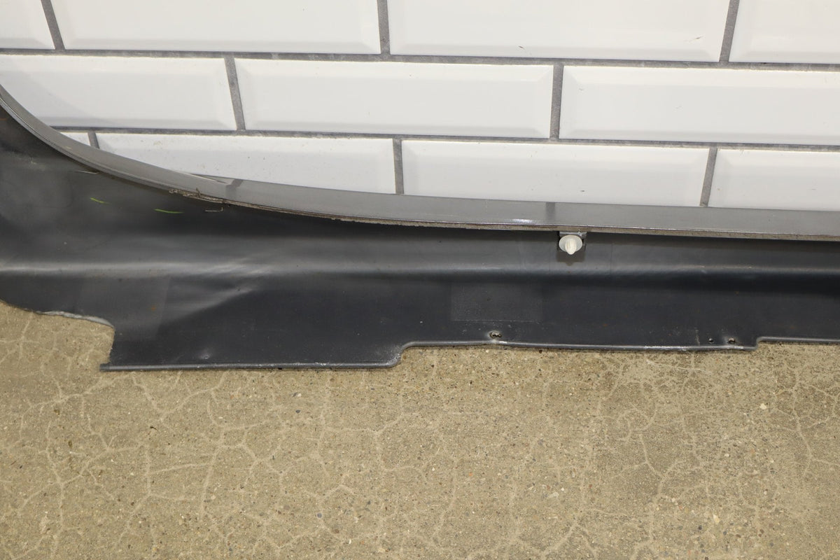 08-15 Mitsubishi Lancer Evo X Left Side Skirt (Cracked Tabs)