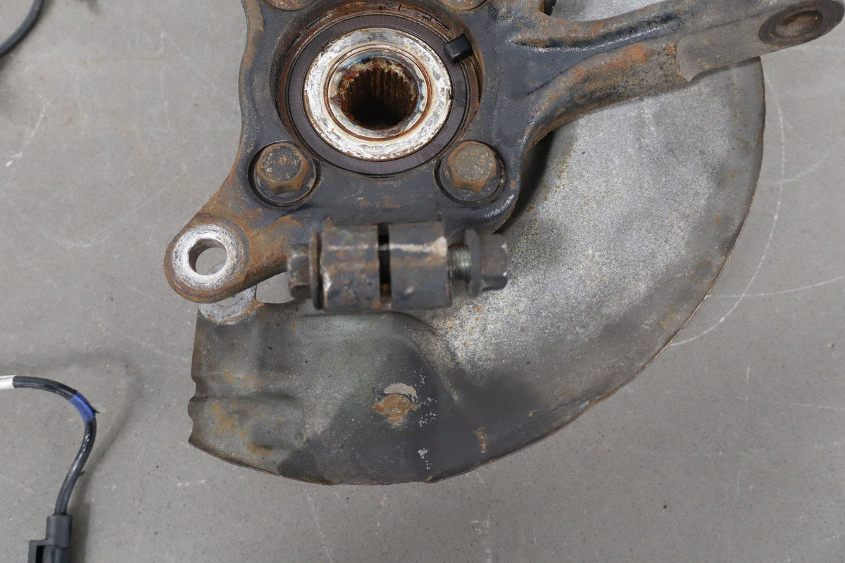 08-15 Mitsubishi Lancer Evo X RH Front Spindle 3870A018