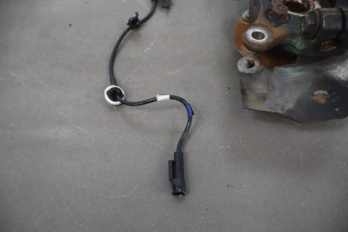 08-15 Mitsubishi Lancer Evo X RH Front Spindle 3870A018