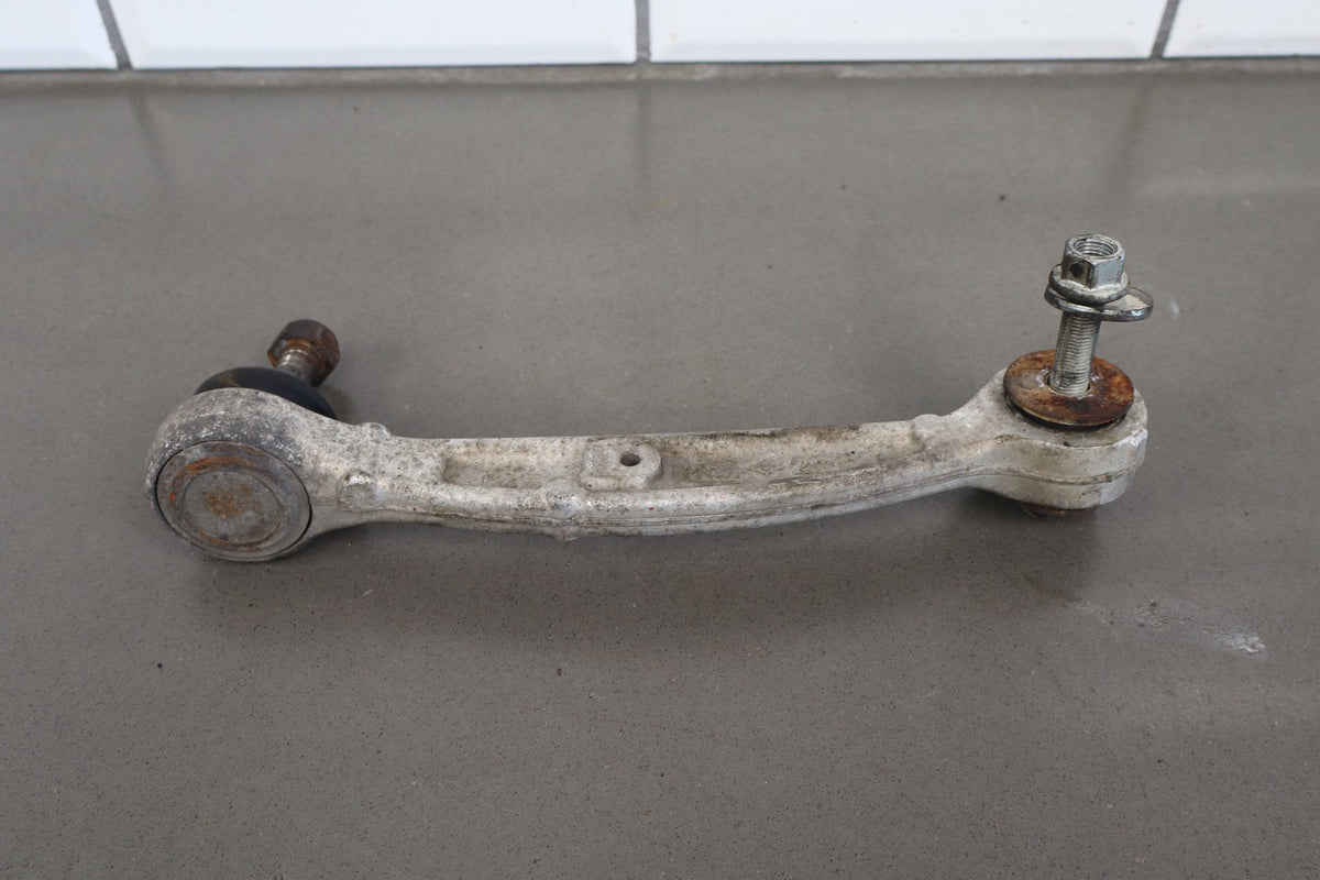 08-15 Mitsubishi Lancer Evo X RH Rear Knuckle Assembly