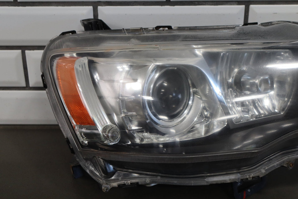 08-15 Mitsubishi Lancer Evo X RH Xenon Headlamp Recon 8301C364