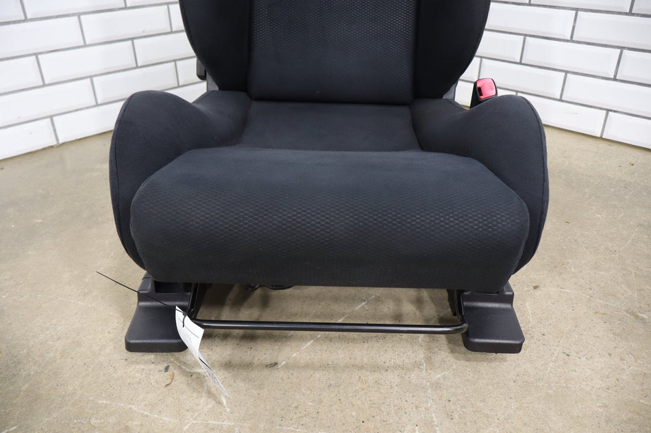 08-15 Mitsubishi Lancer Evo X Right Recaro Front Seat (Black Stain)