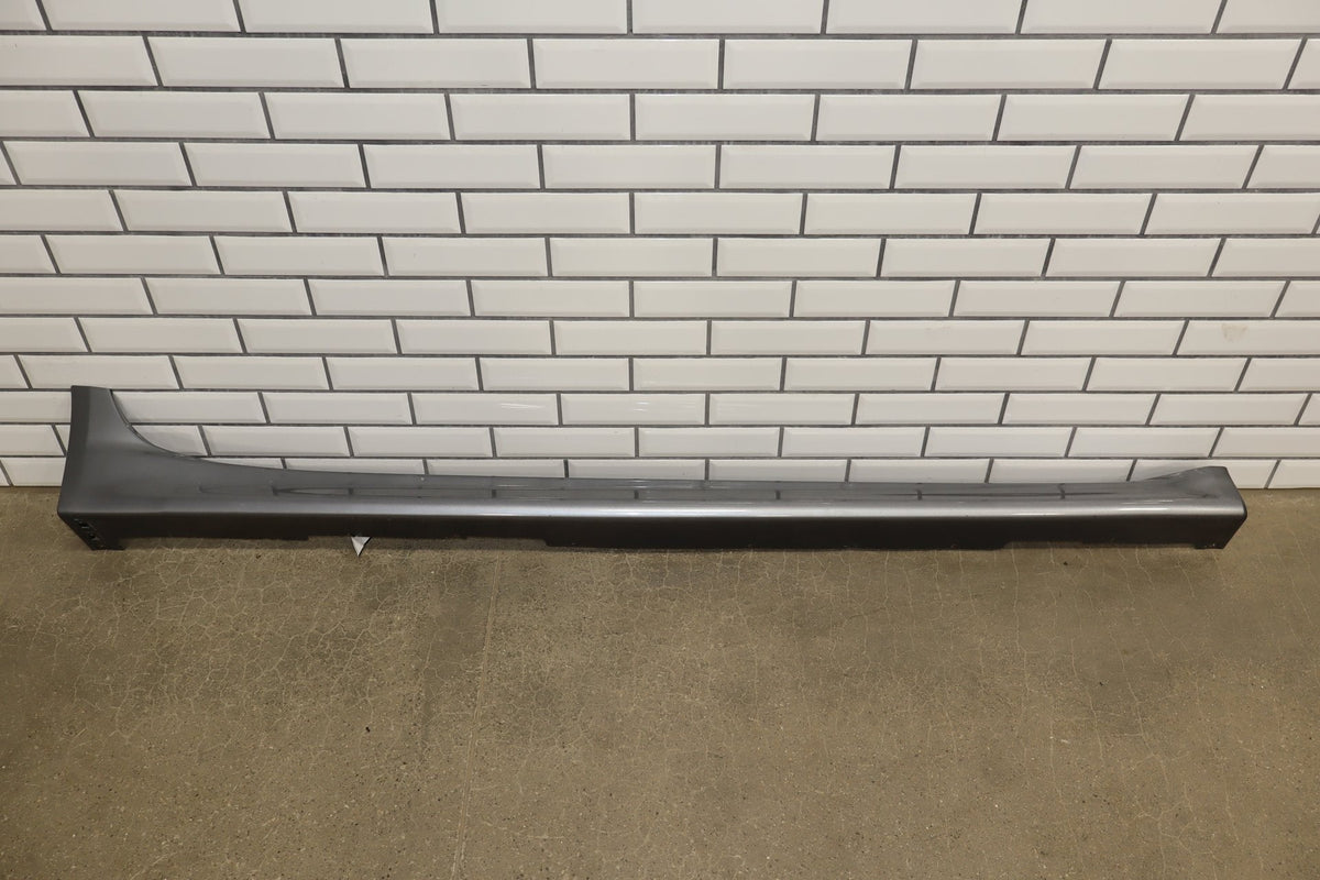 08-15 Mitsubishi Lancer Evo X Right Side Skirt (Cracked Tabs)