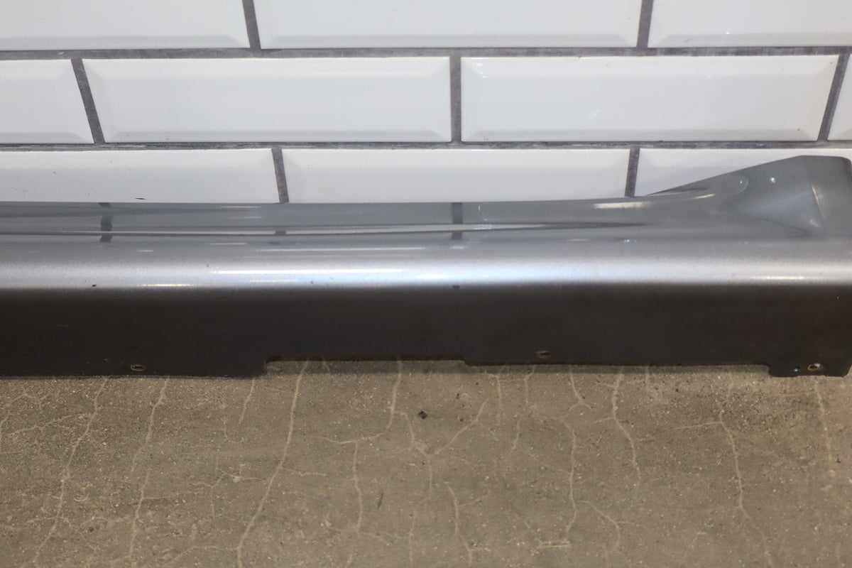 08-15 Mitsubishi Lancer Evo X Right Side Skirt (Cracked Tabs)