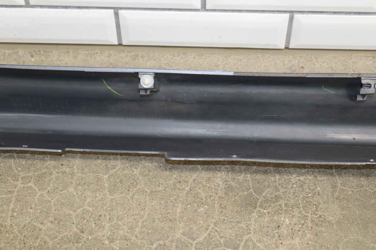 08-15 Mitsubishi Lancer Evo X Right Side Skirt (Cracked Tabs)